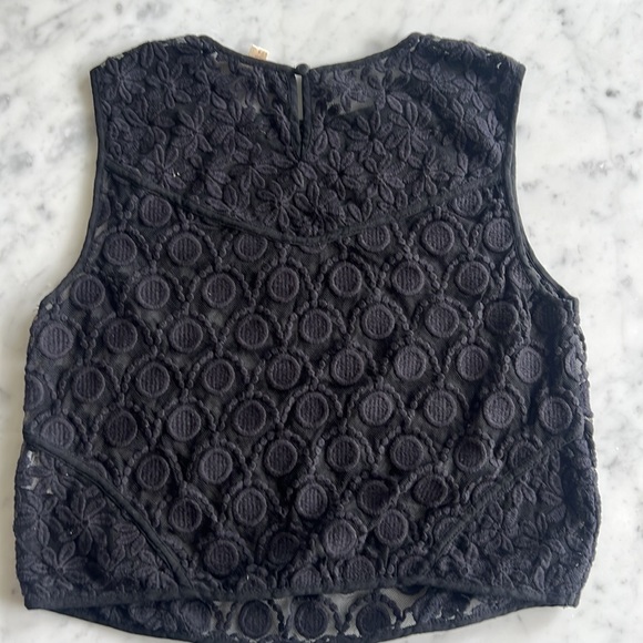 Lace sleeveless top. Wear over a turtleneck or solo. Flirty and playful. - Picture 5 of 6